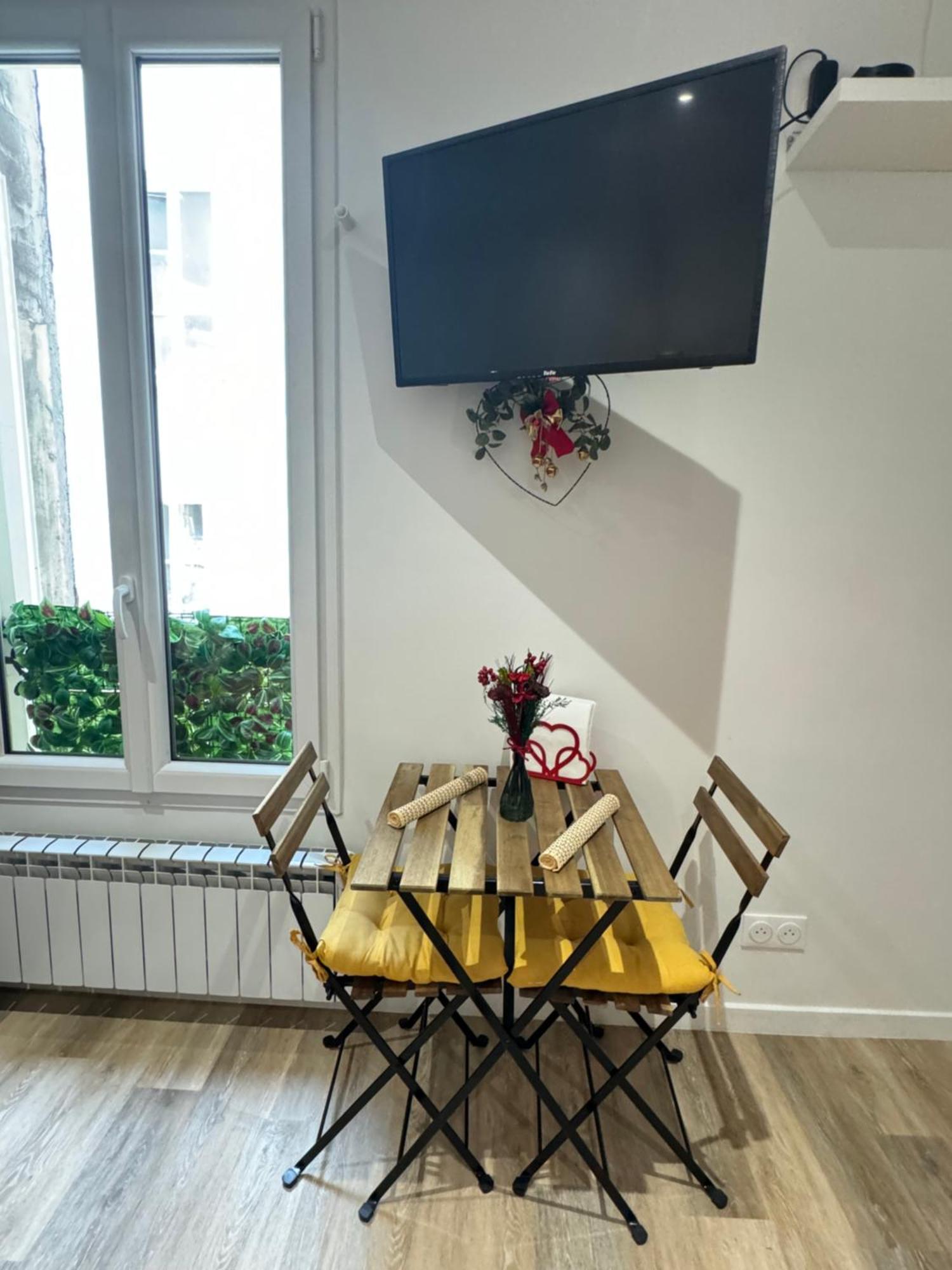 Amelie Poulain Studio In Heart Of Montmartre Paris Extérieur photo